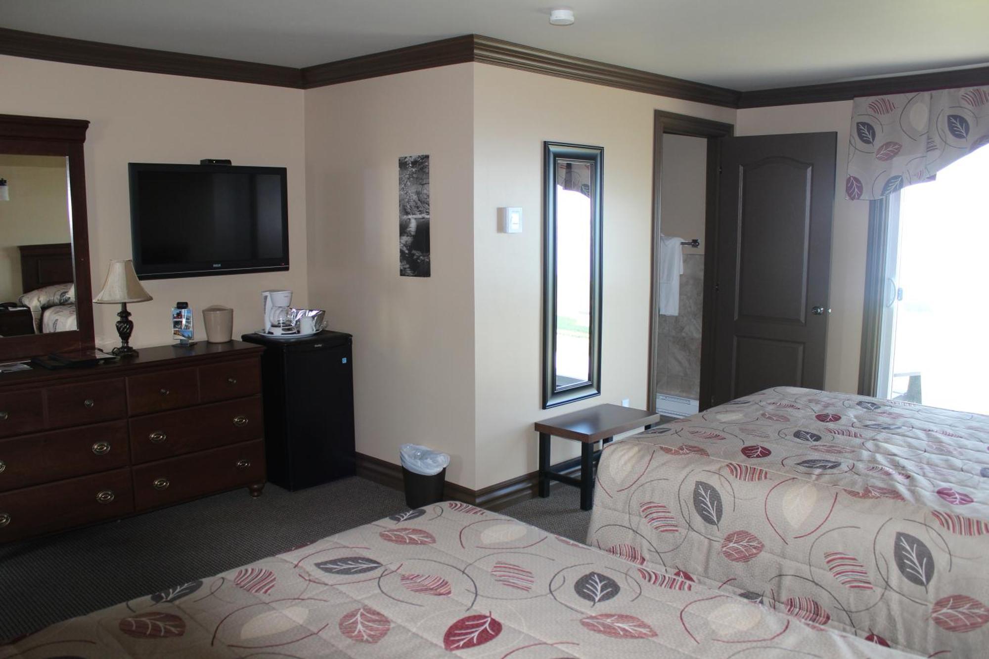 Manoir Sur Mer Sainte Anne-des-Chênes Екстериор снимка
