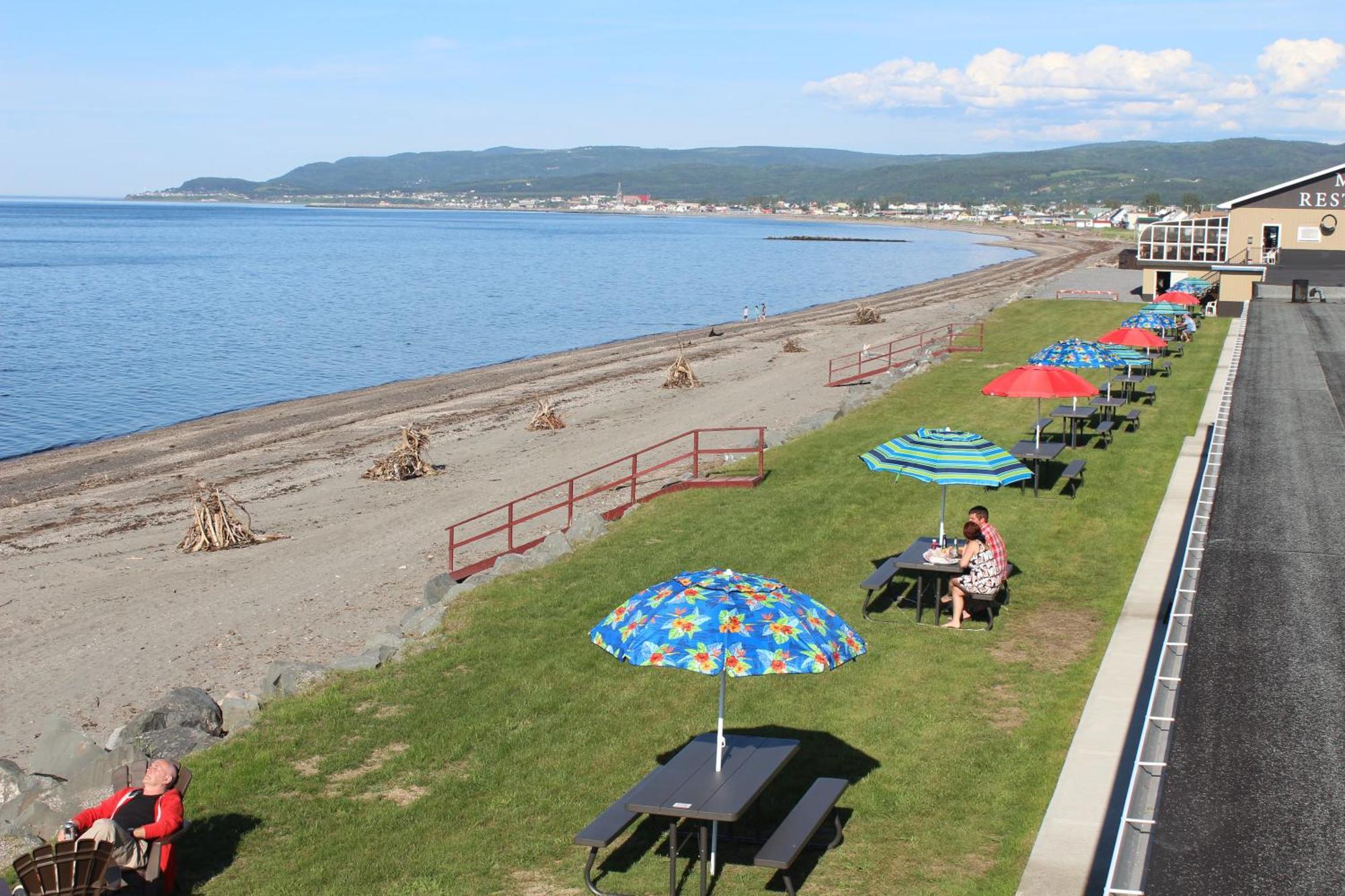 Manoir Sur Mer Sainte Anne-des-Chênes Екстериор снимка
